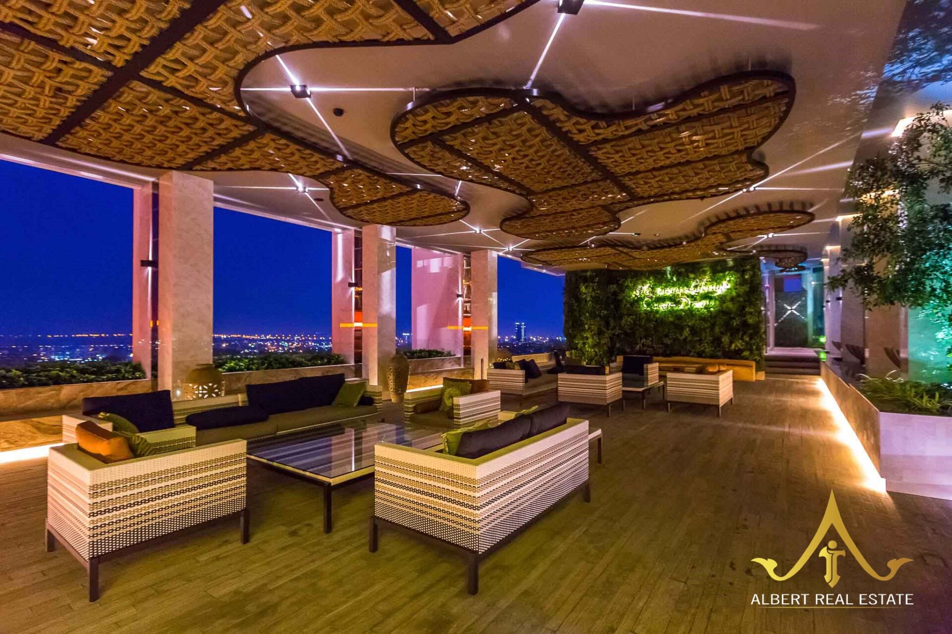 The Riviera Wongamat North Pattaya condominium