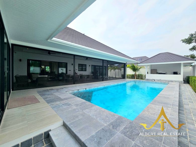 The Clouds 2 private villa Hin Lek Fai