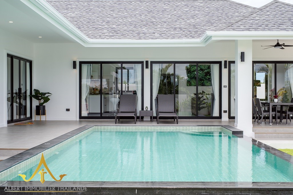 Divina Villas private pool residence