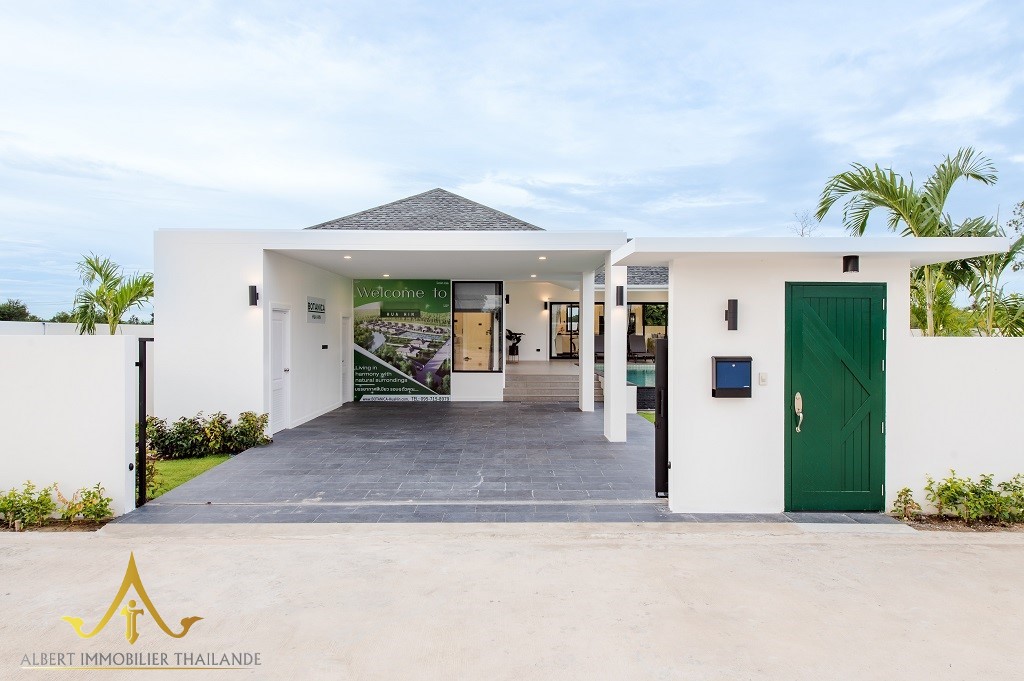 Divina Villas Hua Hin villa and garden