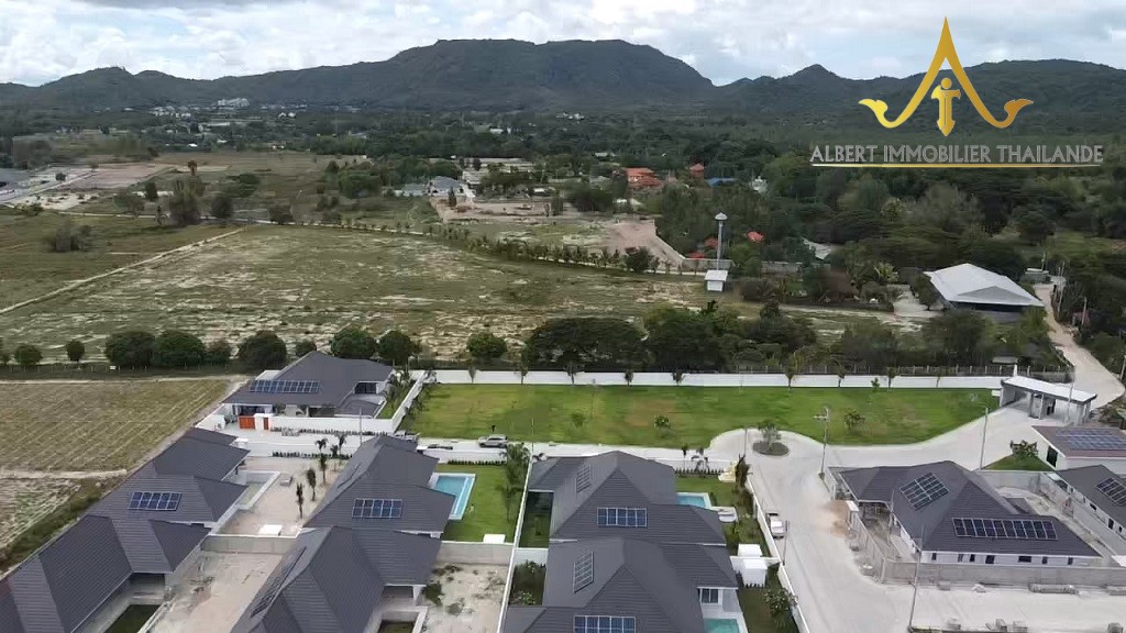 The Nimbus Residence villa and garden