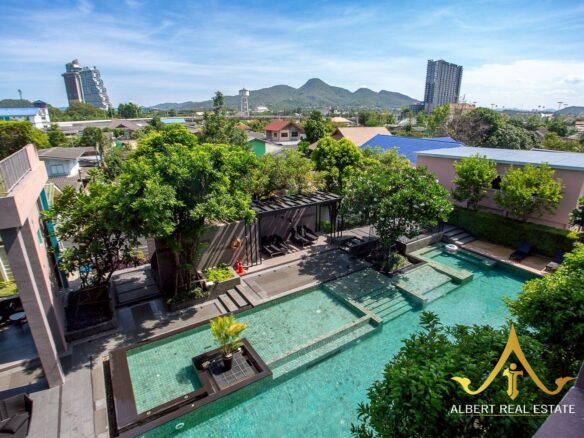 Renovated pool-view condo in Hua Hin