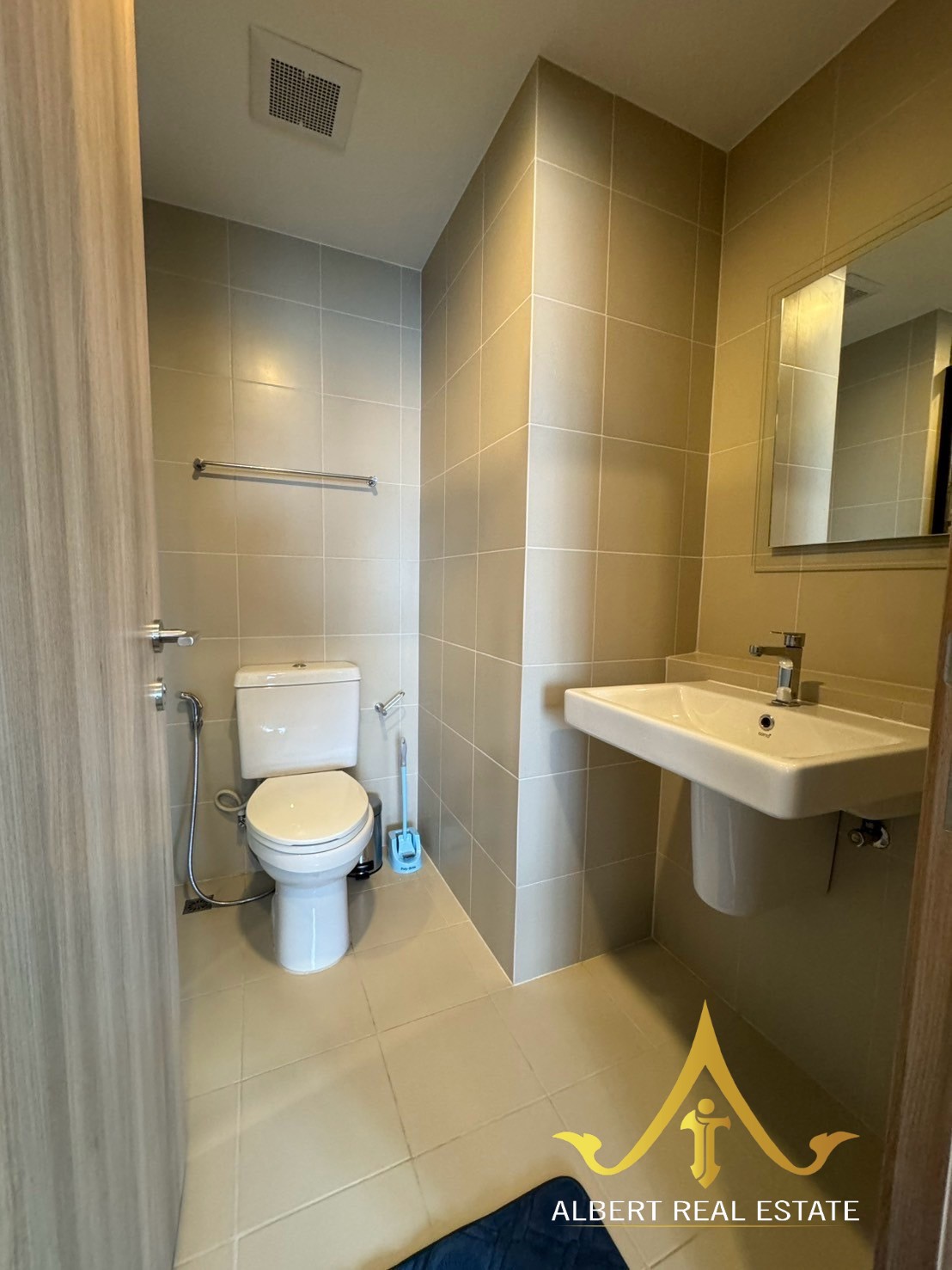 Modern one-bedroom sea-view condominium in Hua Hin – image 10