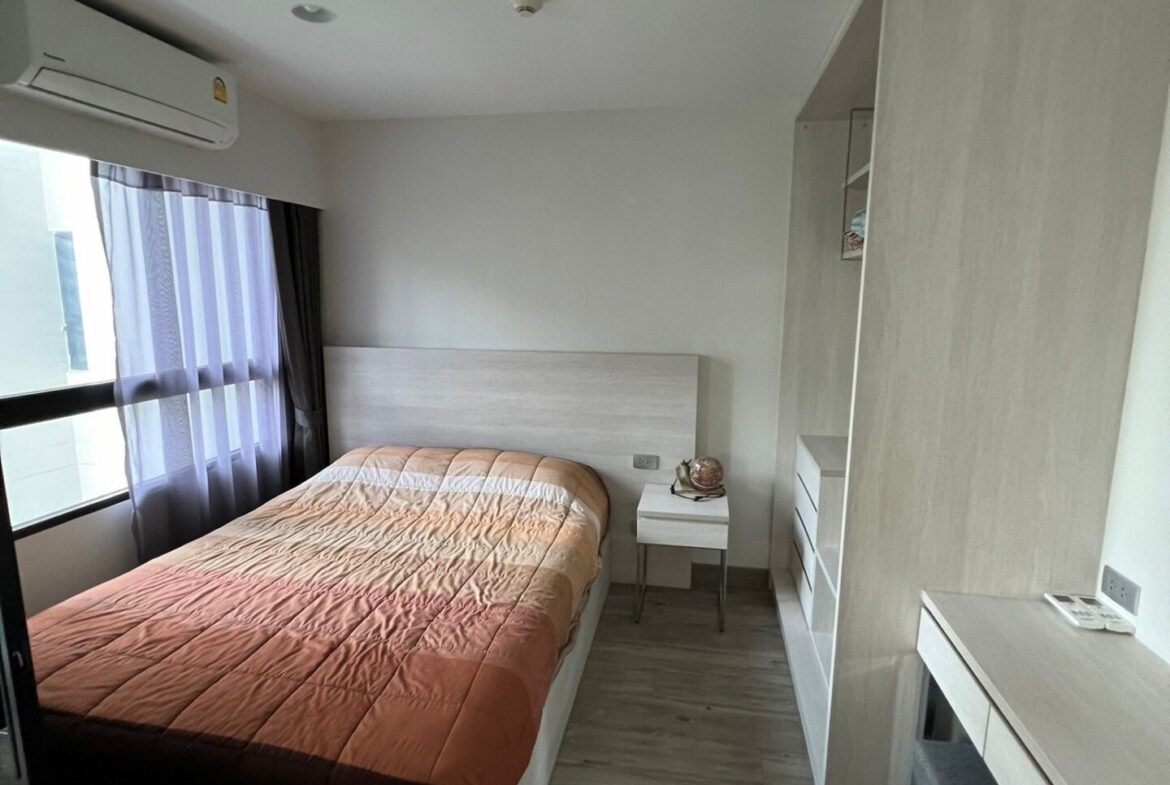 Modern one-bedroom condominium in central Hua Hin – image 07