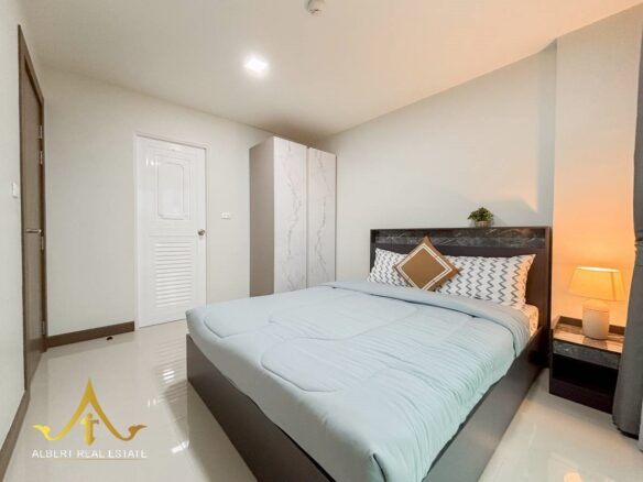 Modern furnished one-bedroom mountain-view condominium in Hua Hin – image 01