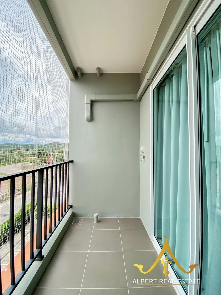 Modern furnished one-bedroom mountain-view condominium in Hua Hin – image 06
