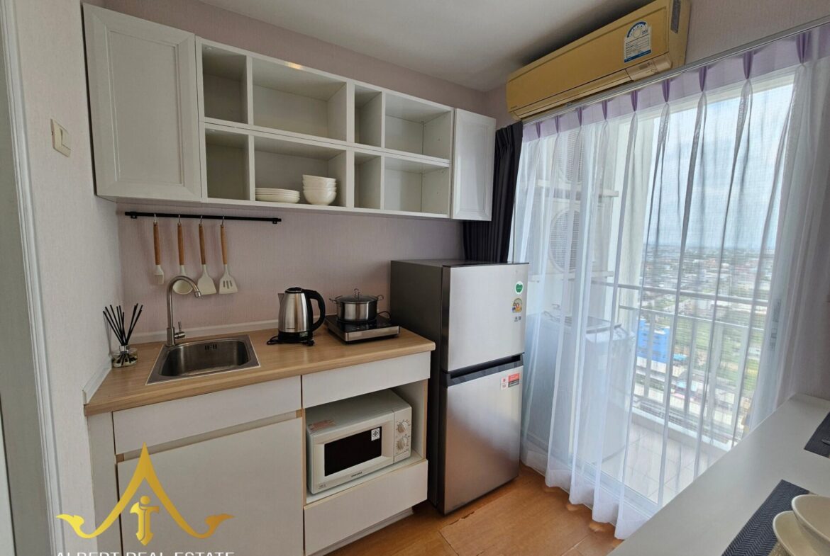 Renovated one-bedroom condominium in North Pattaya – image 02