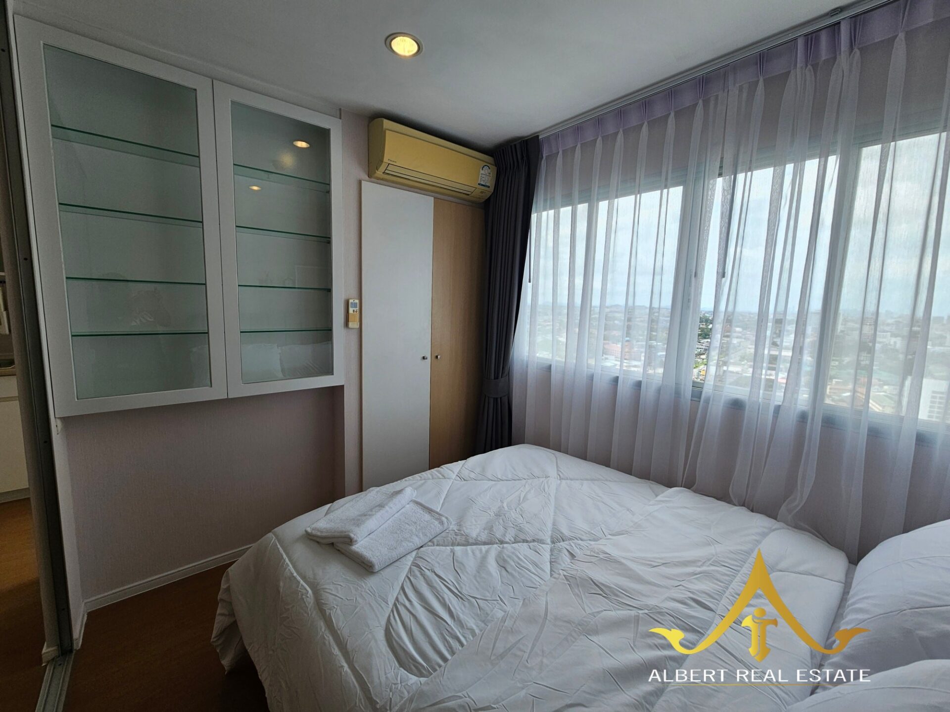 Renovated one-bedroom condominium in North Pattaya – image 04