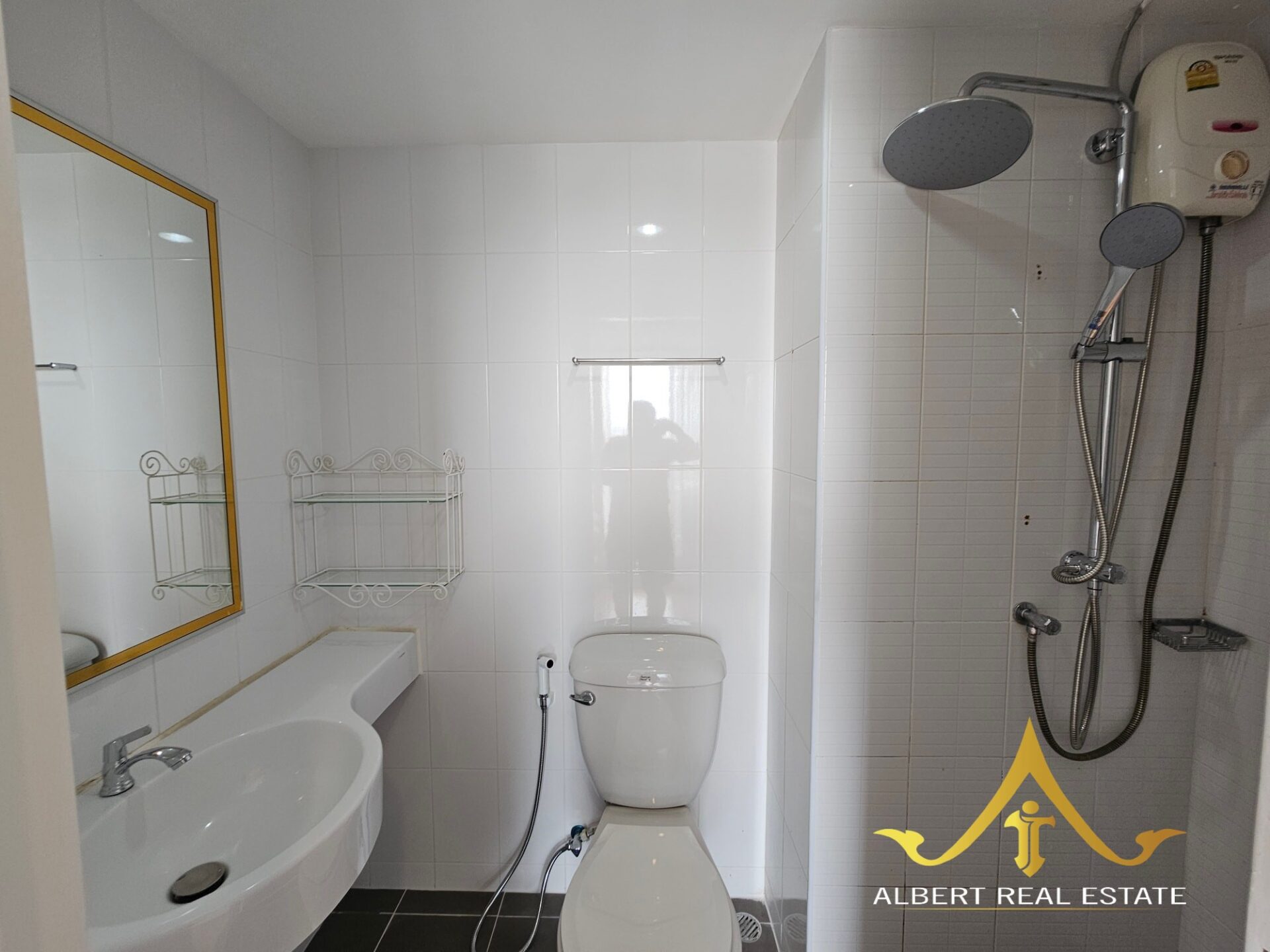 Renovated one-bedroom condominium in North Pattaya – image 15