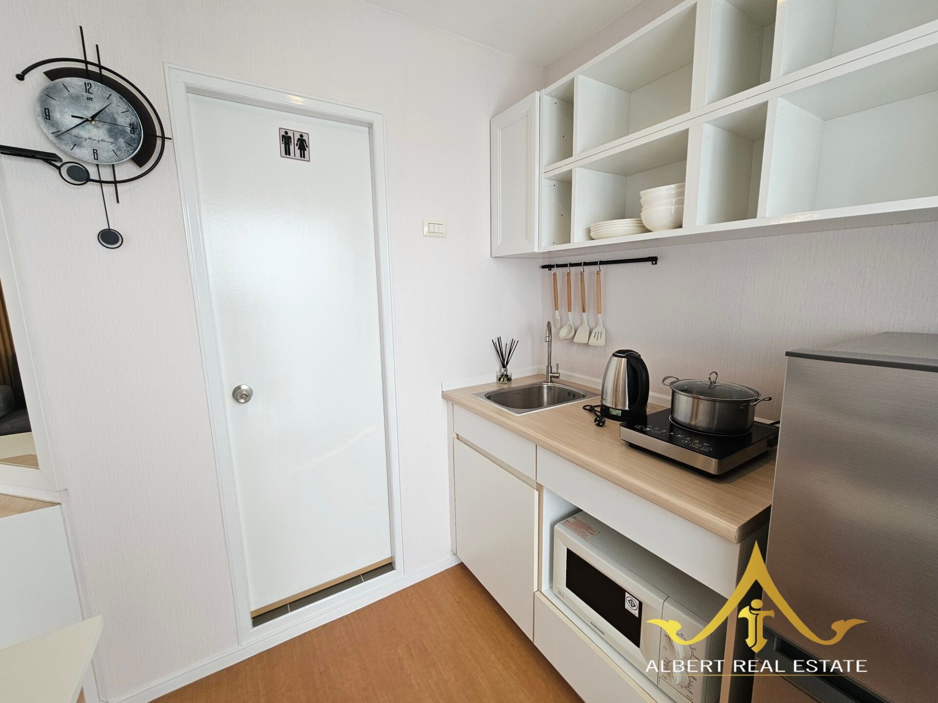 Renovated one-bedroom condominium in North Pattaya – image 16