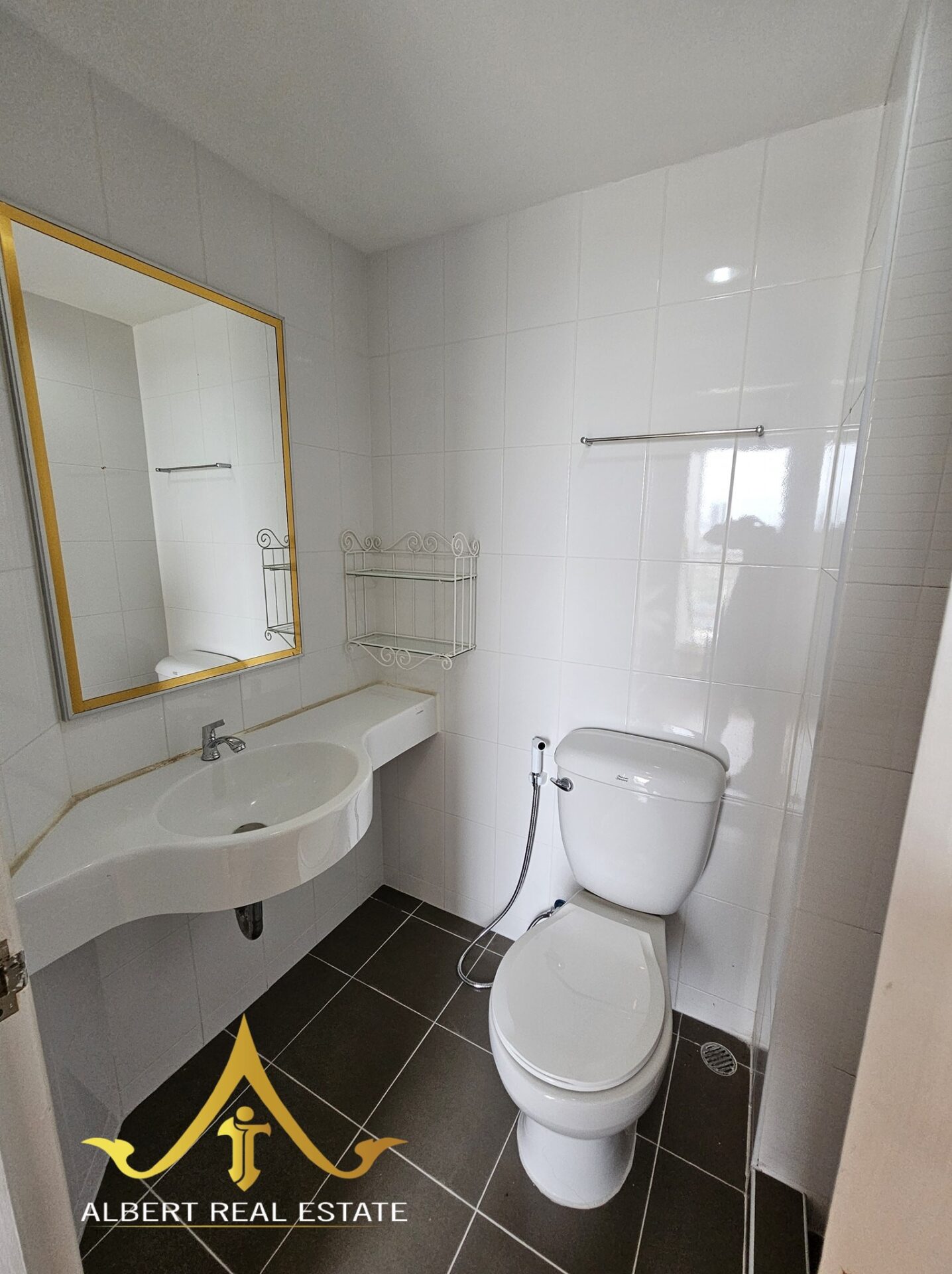 Renovated one-bedroom condominium in North Pattaya – image 17