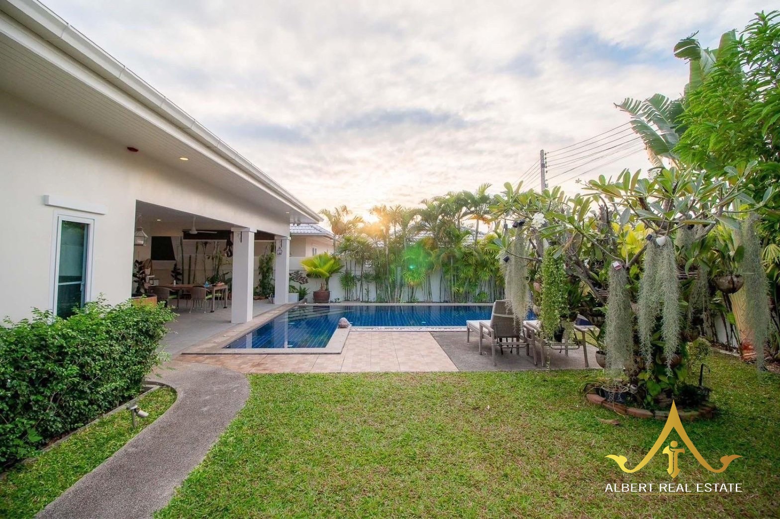 Gold A / Avenue 88 Gold – 4-Bedroom Corner Pool Villa in Hua Hin