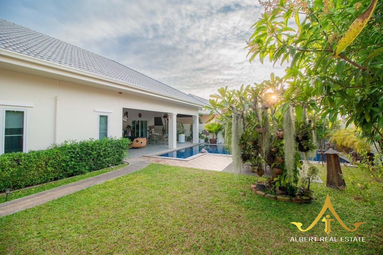Gold A / Avenue 88 Gold – 4-Bedroom Corner Pool Villa in Hua Hin