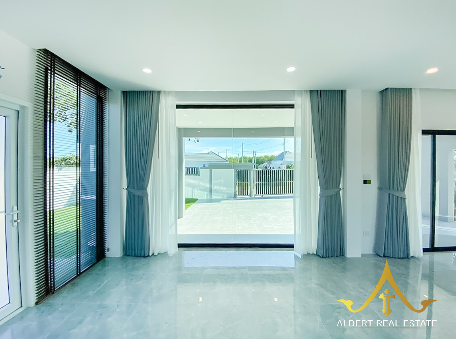 New 4-Bedroom House on 1,064 m² Near Black Mountain Golf