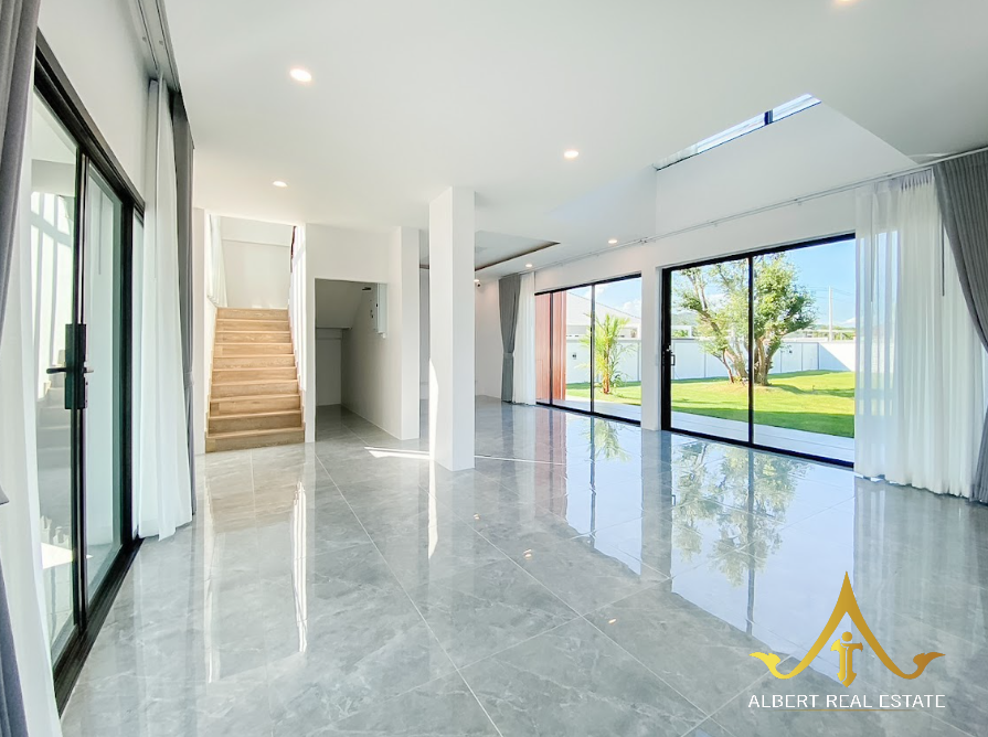 New 4-Bedroom House on 1,064 m² Near Black Mountain Golf