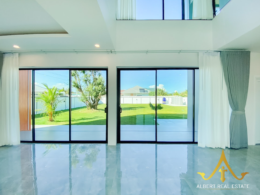 New 4-Bedroom House on 1,064 m² Near Black Mountain Golf