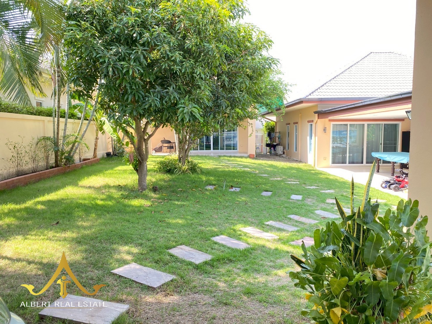 Baan Silver Villa – Photo 1 4-bedroom pool villa with guesthouse in Hua Hin – Photo 1