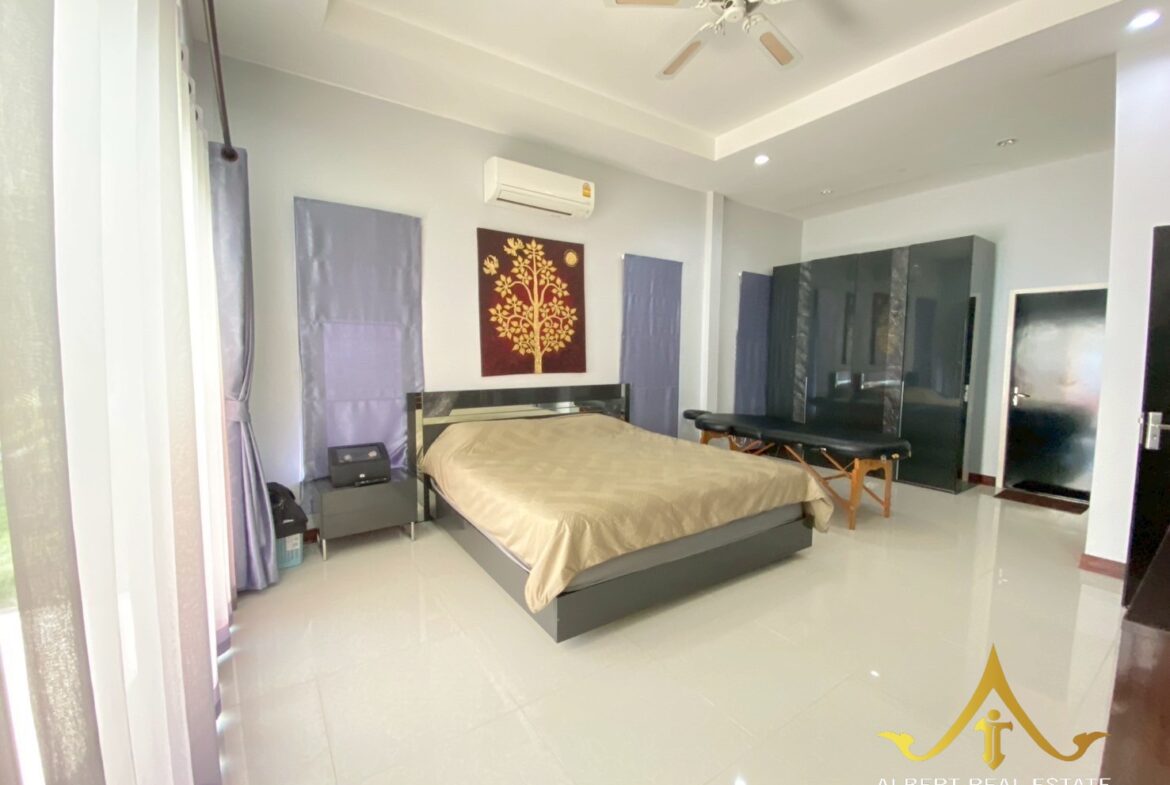 4-bedroom pool villa with guesthouse in Hua Hin – Photo 5