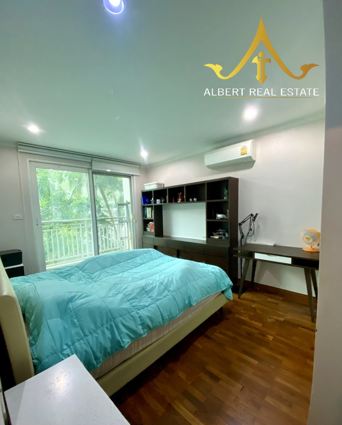 Baan Siri Yen Akat corner unit