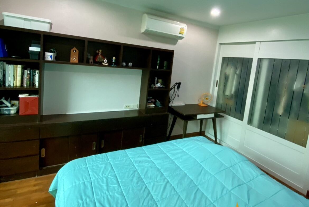 Baan Siri Yen Akat Bangkok residence
