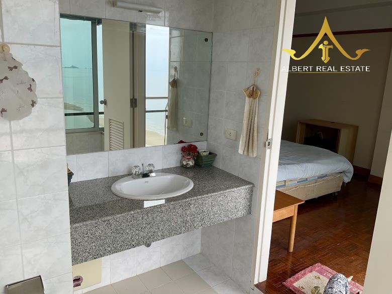 Beachfront condominium in Hua Hin