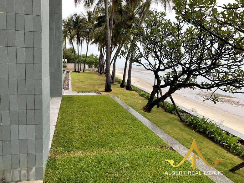 Beachfront condominium in Hua Hin