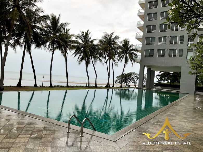 Beachfront condominium in Hua Hin