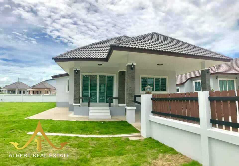 Detached house with lawn and boundary wall at Huai Sai Tai Villa