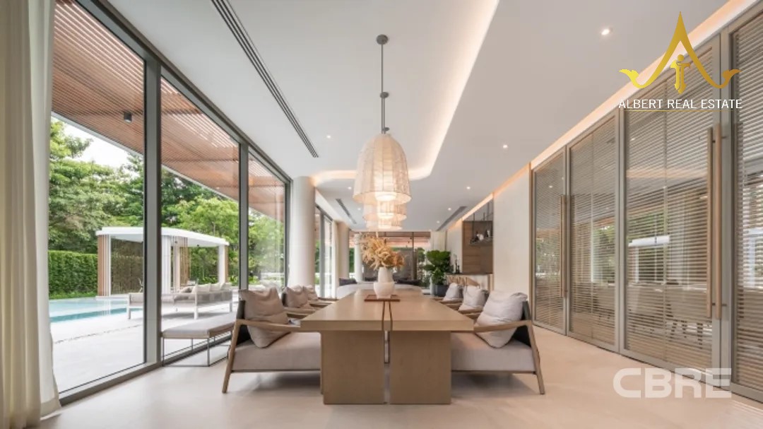 Luxury lounge Hyde Park Garden Bangkok