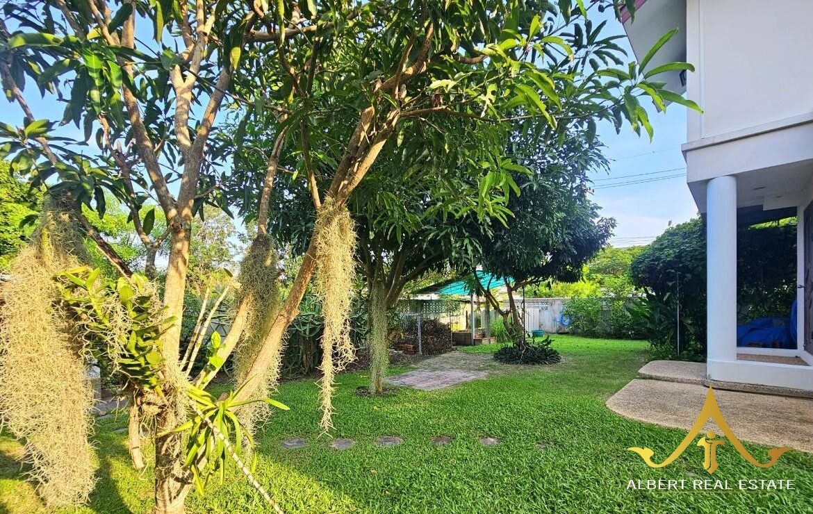 4-bedroom pool villa in Thap Tai, Hua Hin – Photo 2