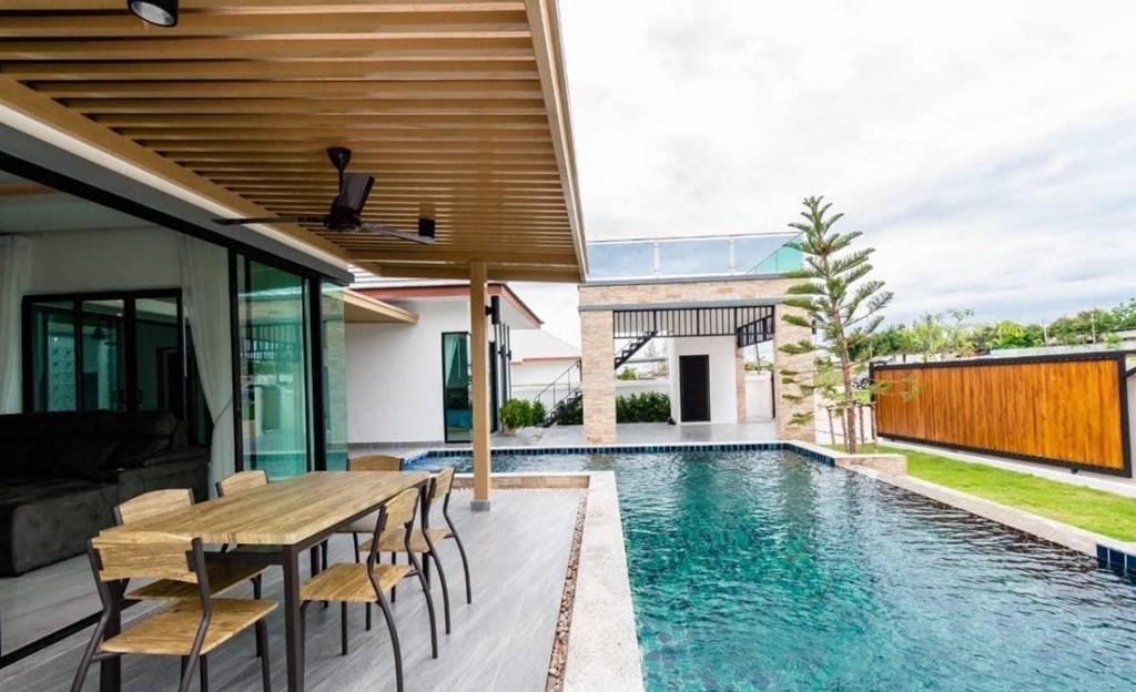 Sia Development tropical villa