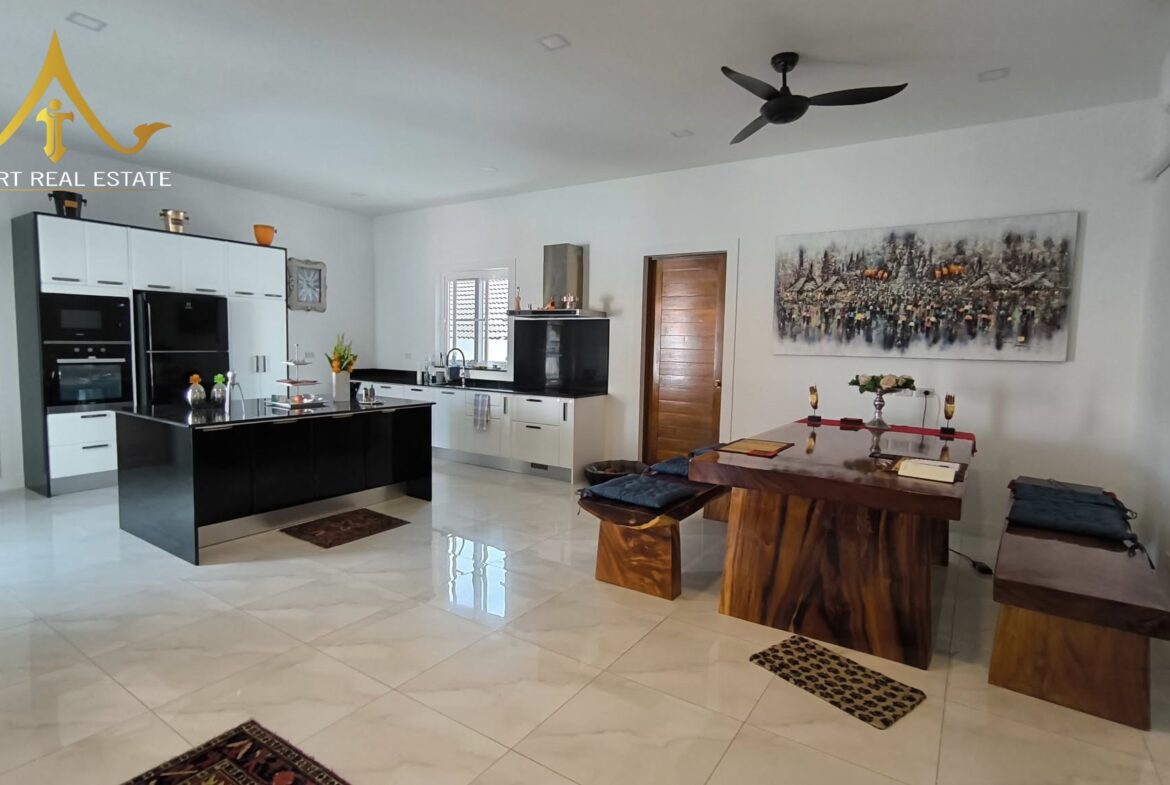The Peaceful Village pool villa in Pranburi – Photo 16