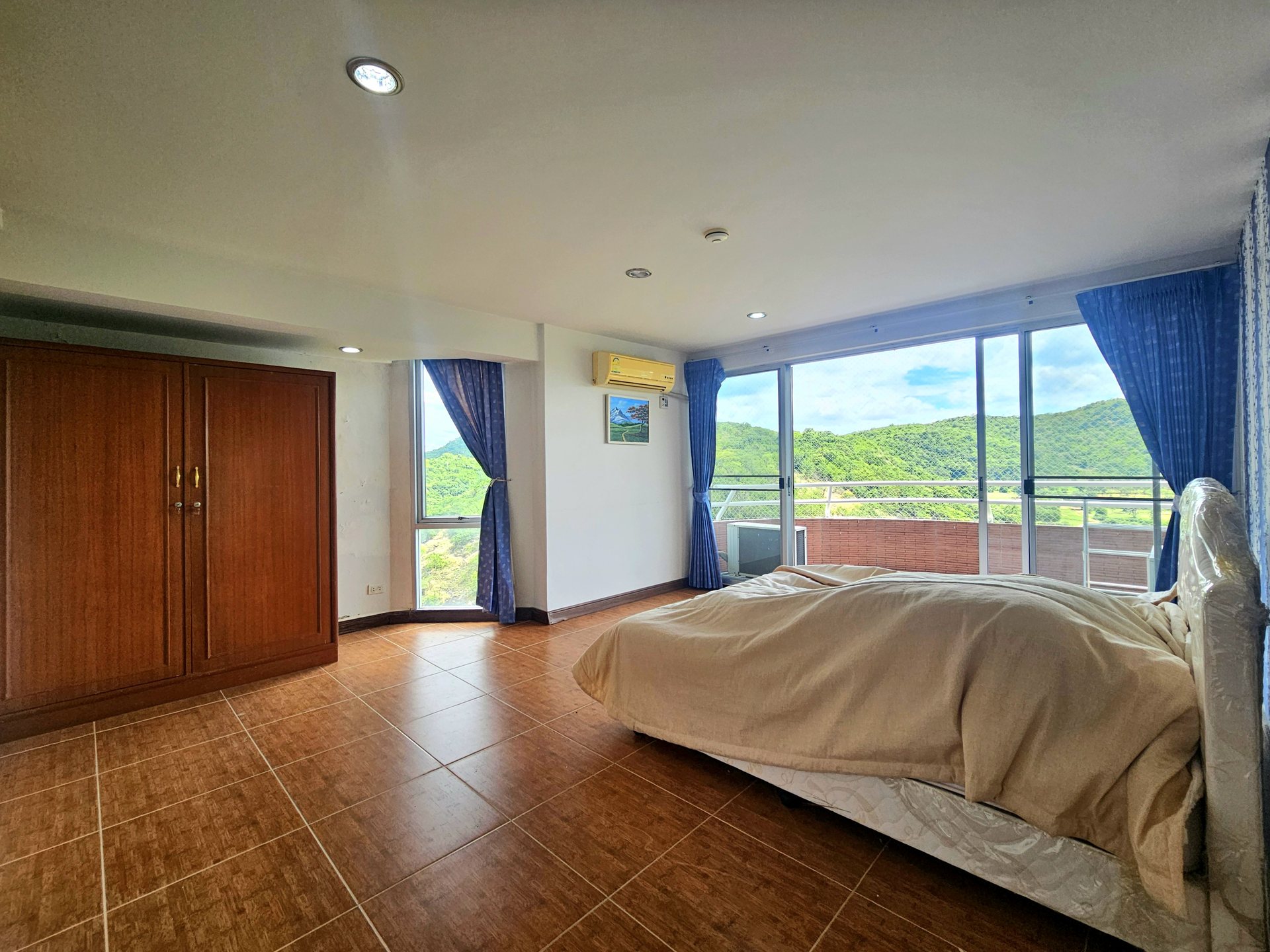 Optimized property photo of the 3-bedroom condo at Milford Paradise, Khao Tao, Hua Hin