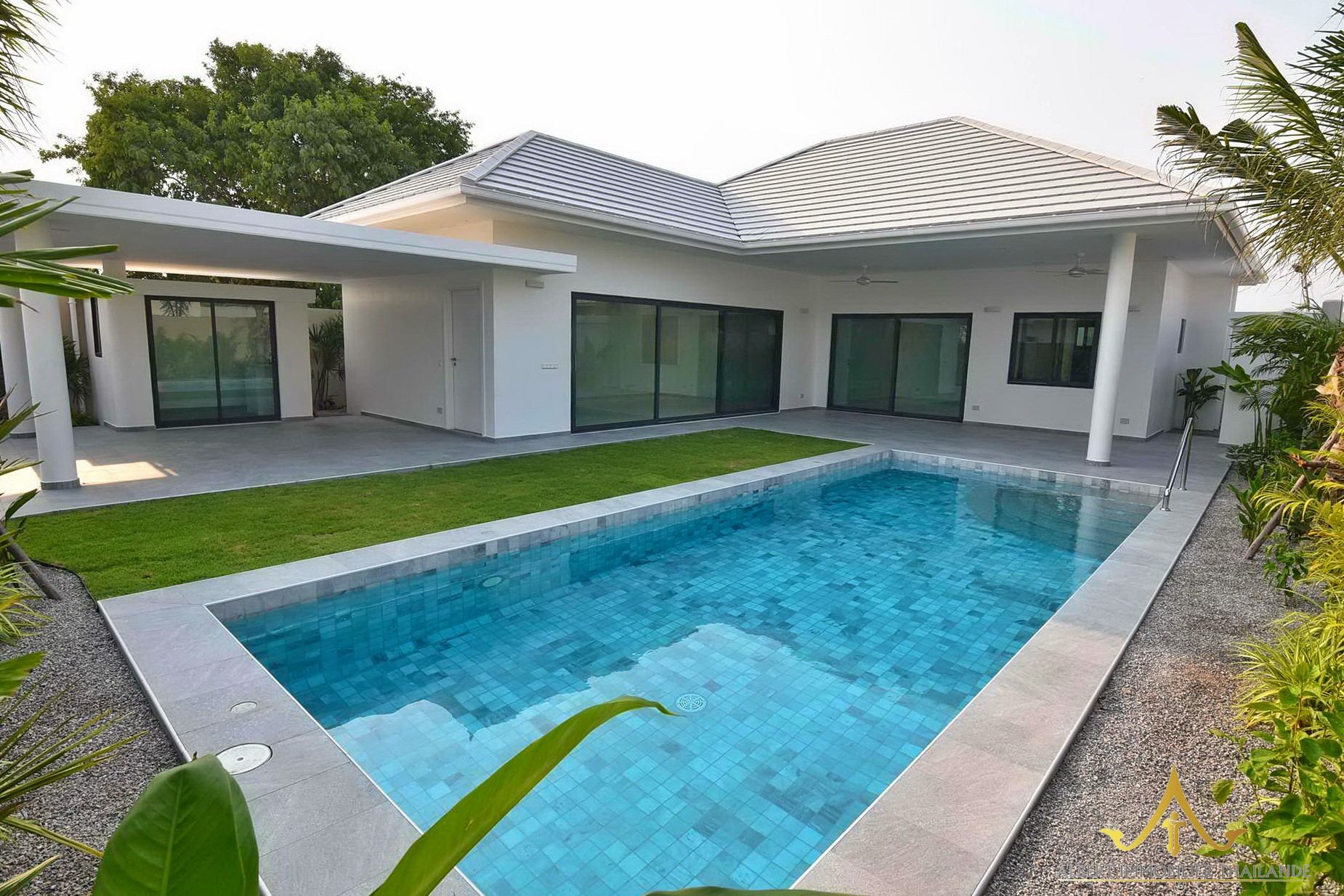 Fillmore Residences 2-bedroom villa in Hua Hin – photo 2