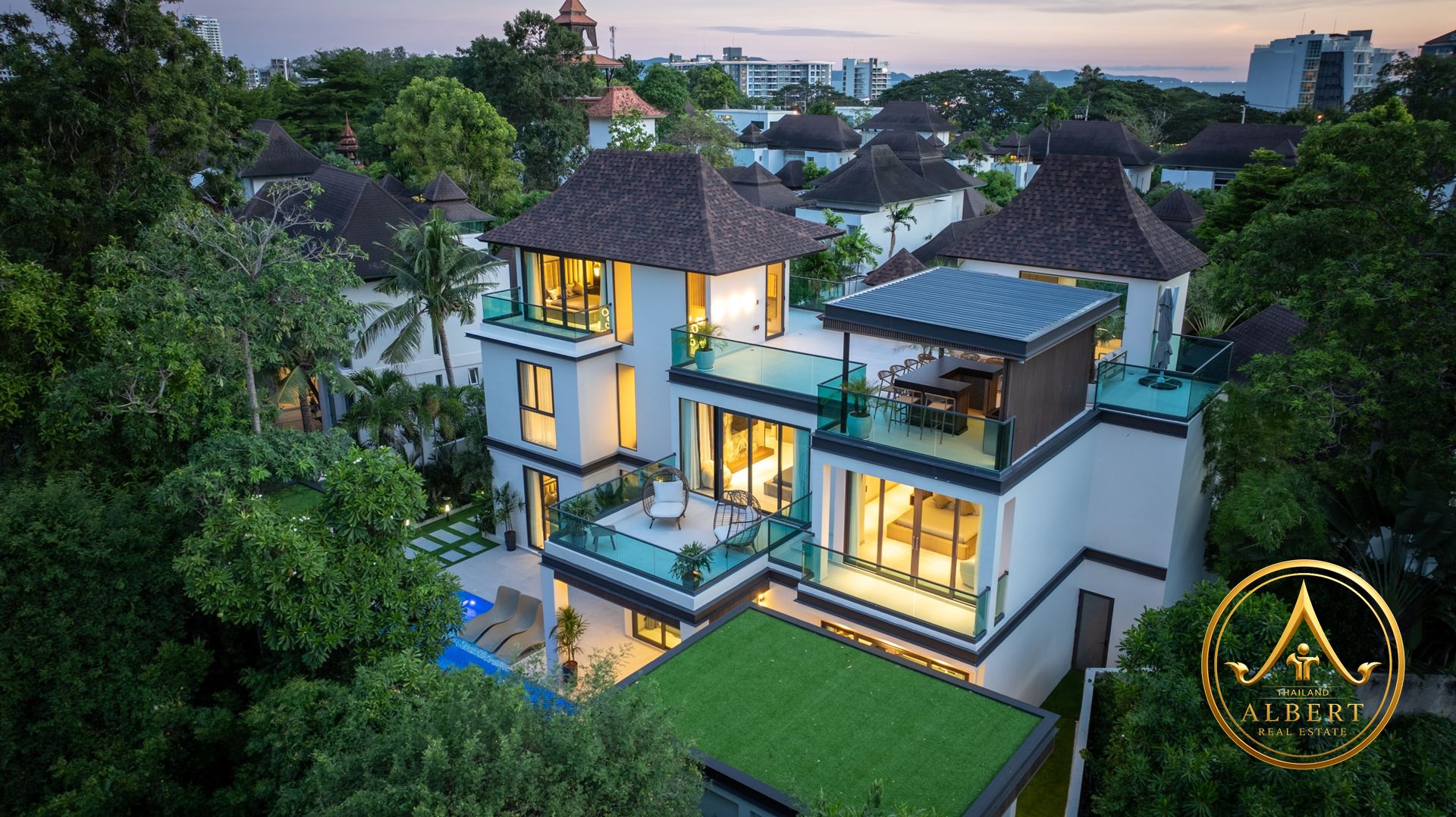Prai Talay Villa 6-bedroom luxury pool villa in Na Jomtien, Pattaya – photo 1